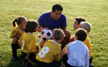 Яким повинен бути дитячий тренер з футболу?